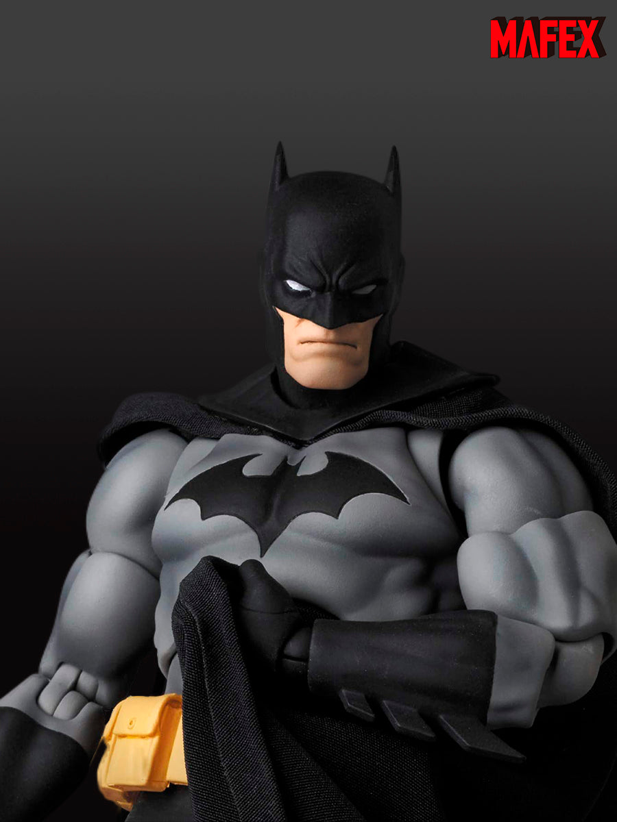 Batman Hush Figura MAF EX Batman Black Ver. 16 cm