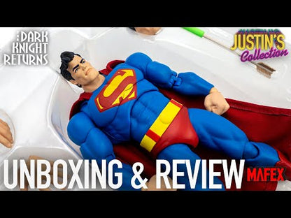 Batman: The Dark Knight Returns Figura MAF EX Superman 16 cm