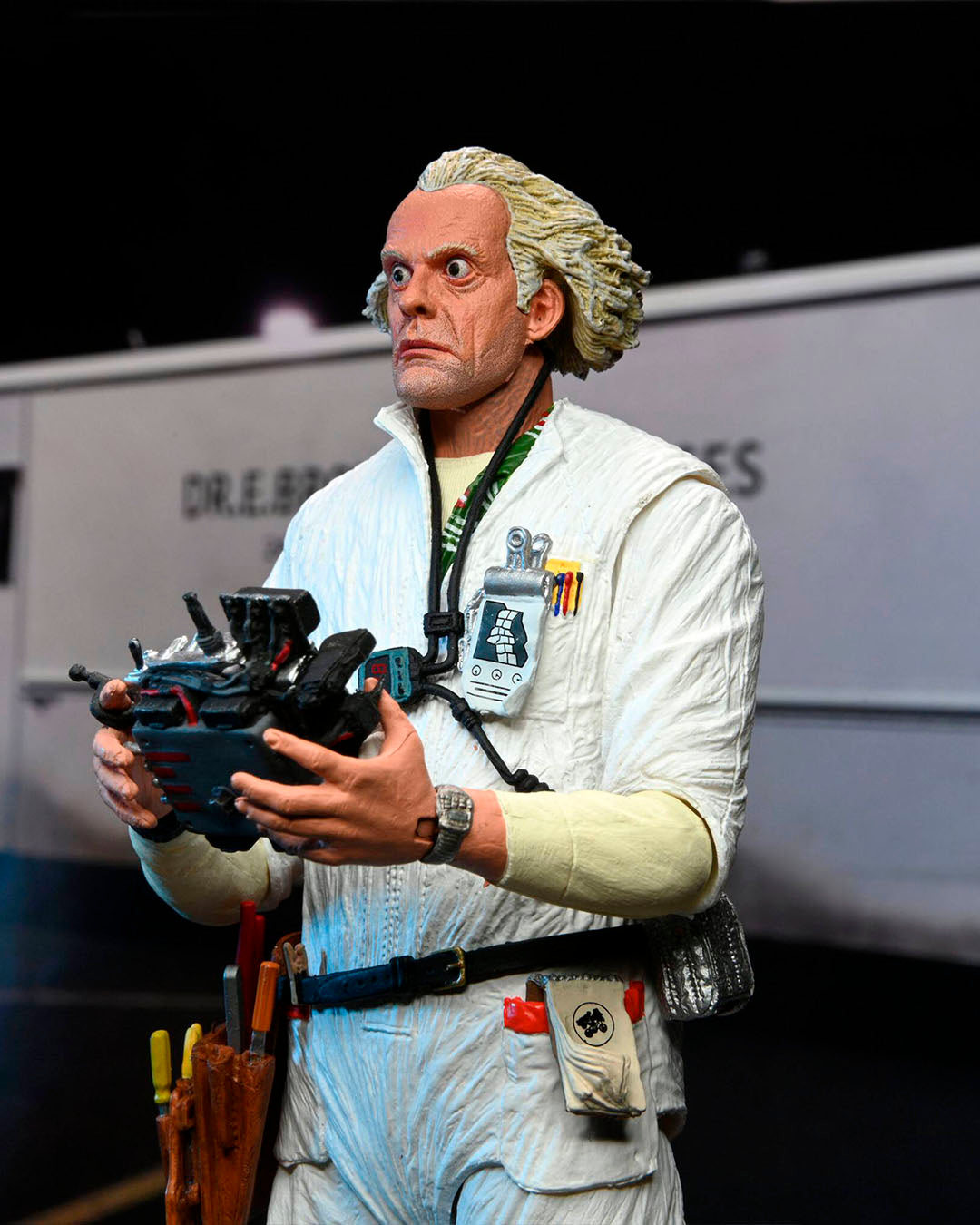 Regreso al Futuro Figura Ultimate Doc Brown (1985) 18 cm