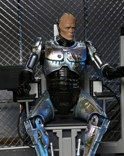 Ultimate battle damaged Robocop with chair figure 18cm ( Daño en caja )