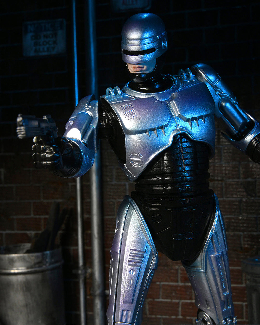 Ultimate Robocop  18cm Robocop scale action figure