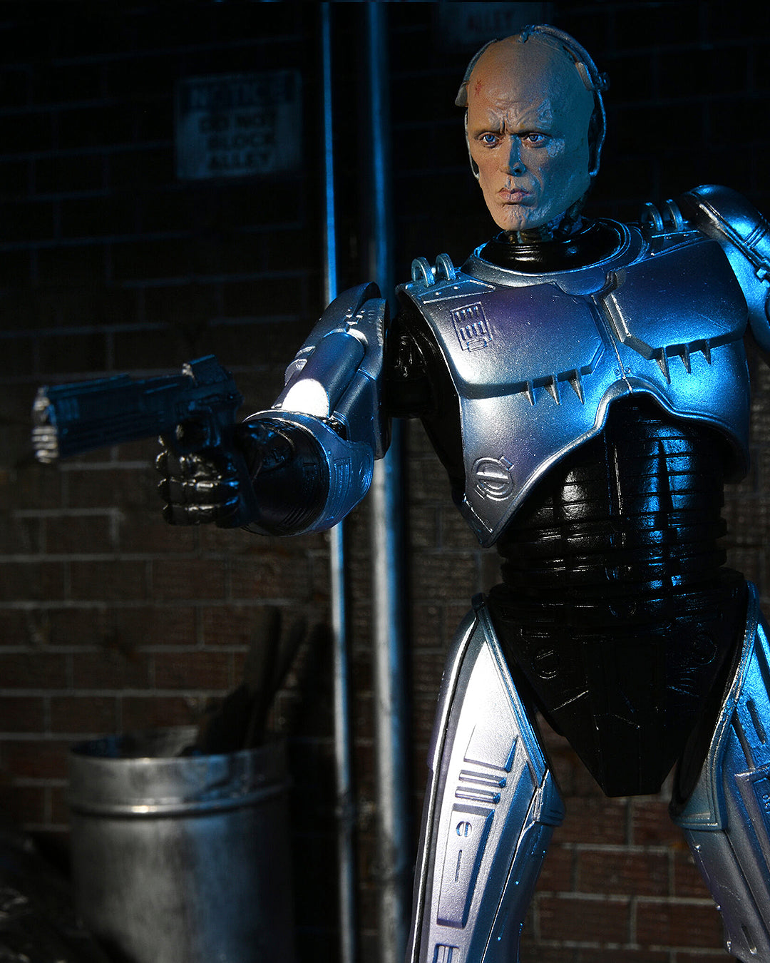 Ultimate Robocop  18cm Robocop scale action figure