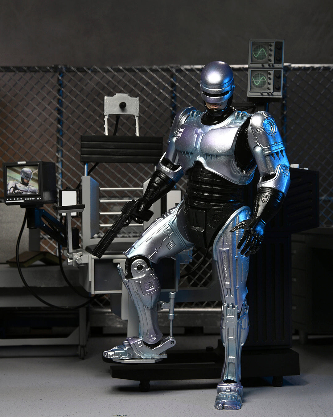 Ultimate Robocop  18cm Robocop scale action figure